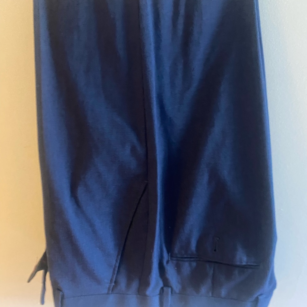 Used just once on wedding, look brand new. It also include 32/30 pants - Picture 6 of 6